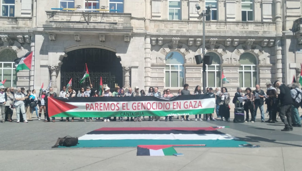 Manifestación para exigir en Santander el %22fin de la compraventa de armas%22 con Israel  